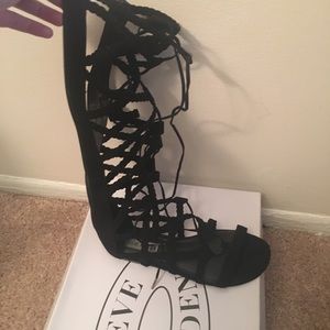 Sammson Steve Madden Gladiators sandals